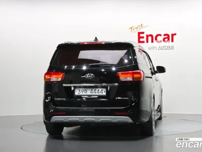 2017 Kia Canival 9-seater Prestige, фото 4, лот 10399215