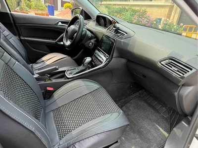 2018 Peugeot 308 1.6L Auto Luxury Edition, фото 4, лот 10598181