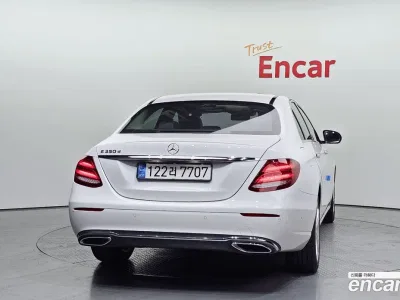 2017 Mercedes-Benz E-Class E220d Avantgarde, фото 3, лот 10074423
