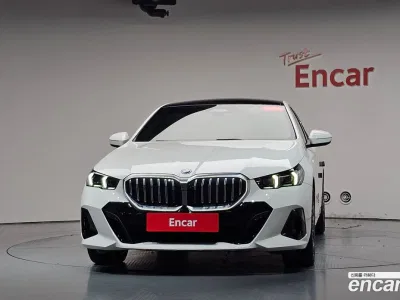 2024 BMW 5-Series 530e M Sport, фото 2, лот 10526866