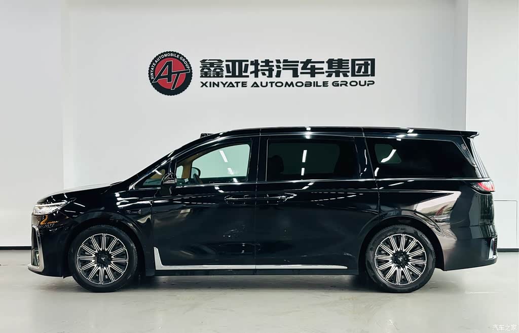 2025 Voyah Auto Voyah Dreamer EV AWD Flagship Kunpeng Edition, фото 4, лот 11215954