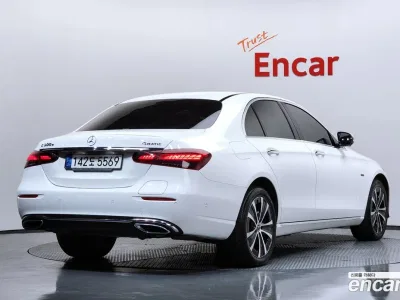 2021 Mercedes-Benz E-Class E300e 4MATIC Exclusive, фото 2, лот 11132372