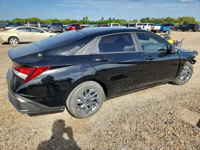 2024 HYUNDAI ELANTRA SEL, фото 3, лот 10763124