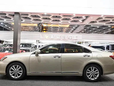 2010 Lexus ES 240 Elegance Edition, фото 3, лот 10316231