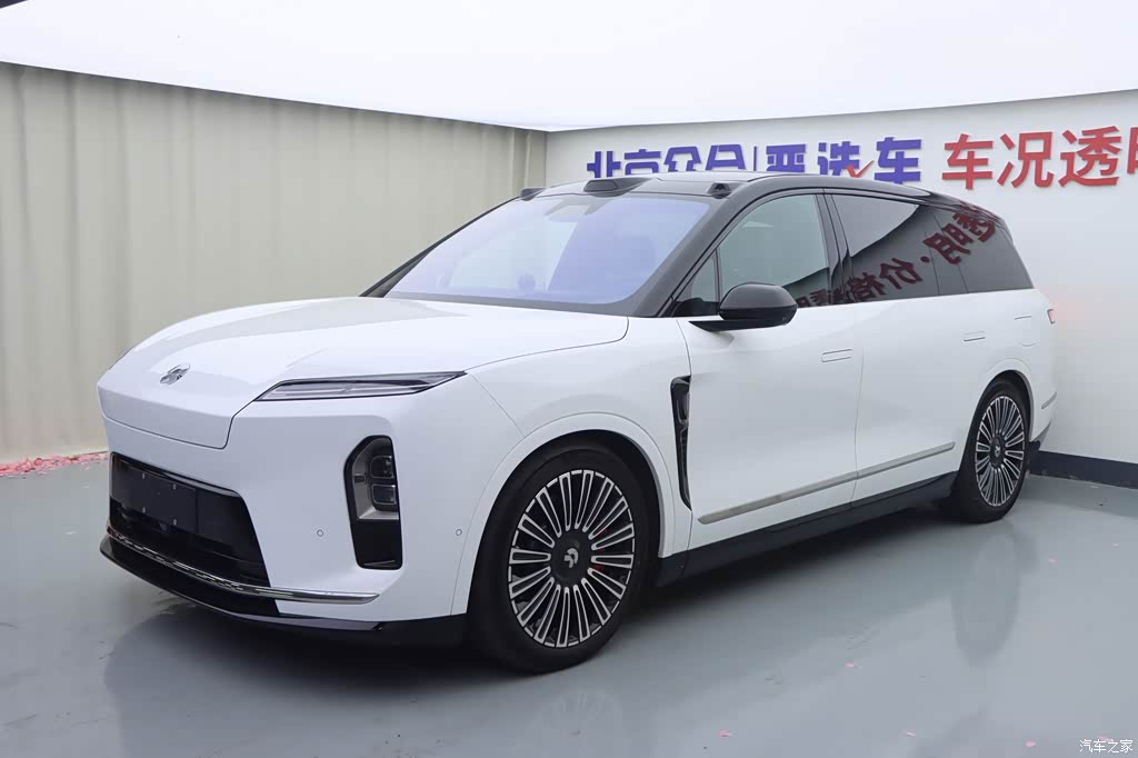 2025 NIO ES8 Base Model 7-Seater, фото 1, лот 11219728