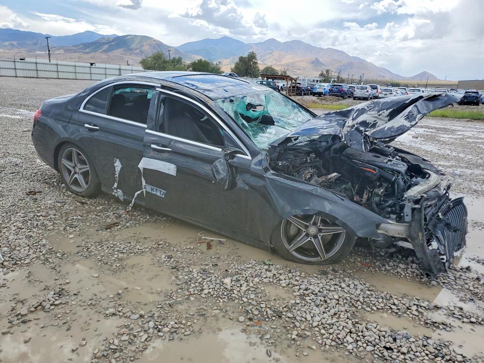 2017 MERCEDES-BENZ E 300, фото 4, лот 10988830