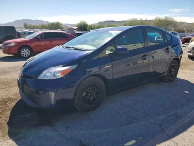 2013 TOYOTA PRIUS TWO, фото 1, лот 10500015