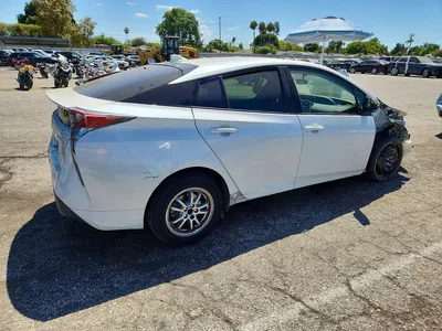 2016 TOYOTA PRIUS TWO, фото 3, лот 10531980