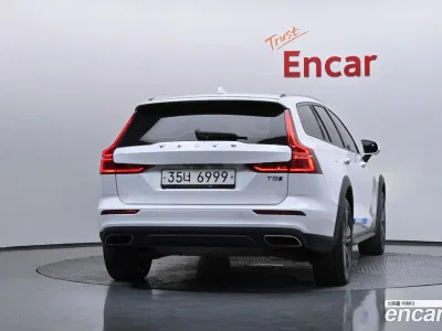 2019 Volvo V60 T5 Pro AWD, фото 4, лот 10115091