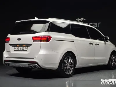 2016 Kia Canival 9-seater Prestige, фото 1, лот 10518063