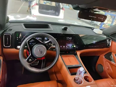 2025 AITO Wenjie AITO M8 Model Extended Range Max+ Edition 53.4kWh 6-Seater, фото 3, лот 10399035