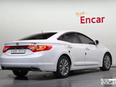 2015 Hyundai Grandeur HG220 Diesel Modern, фото 2, лот 10210944