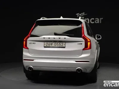 2017 Volvo XC90 D5 Momentum, фото 4, лот 10129736