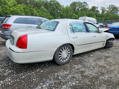 2004 LINCOLN TOWN CAR ULTIMATE, фото 3, лот 10977281