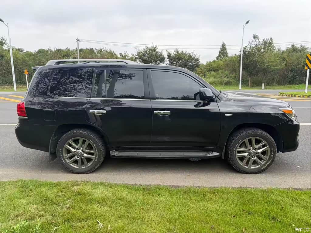 2007 Lexus LX 570, фото 2, лот 11135632