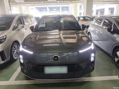 2025 Volvo XC70 Plug-in Hybrid Standard, фото 3, лот 10453702