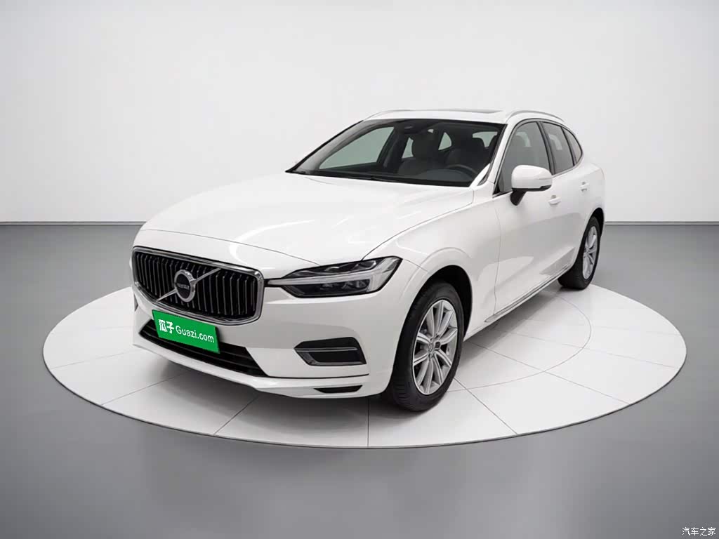 2021 Volvo XC60 T5 AWD Momentum, фото 1, лот 11223782