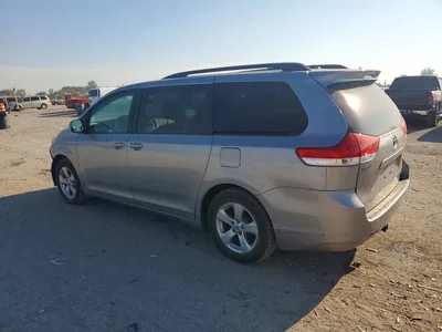 2013 TOYOTA SIENNA LE, фото 2, лот 10504463