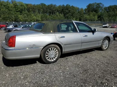2003 LINCOLN TOWN CAR SIGNATURE, фото 3, лот 10647585