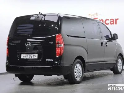 2017 Hyundai Starex 5-Seater VAN, фото 2, лот 10191972
