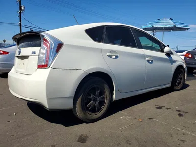 2015 TOYOTA PRIUS FOUR, фото 3, лот 10500634