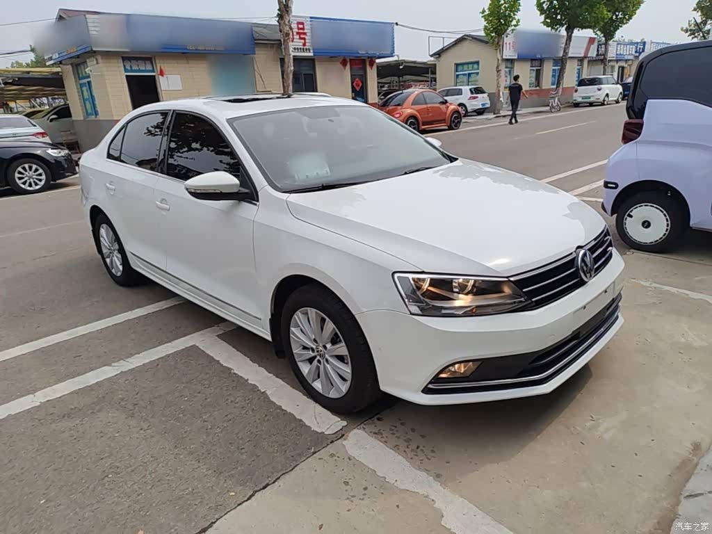 2015 Volkswagen Sagitar 230TSI Manual Comfort, фото 4, лот 11222364