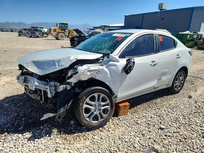 2020 TOYOTA YARIS LE, фото 1, лот 10507826