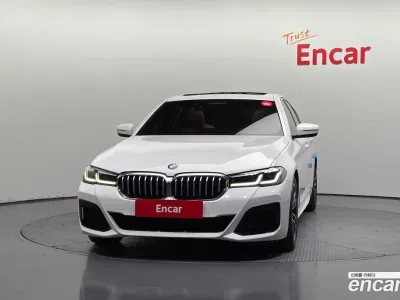 2022 BMW 5-Series 520i M Sport, фото 2, лот 10058951