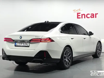 2025 BMW 5-Series 520i M Sport, фото 1, лот 10108656