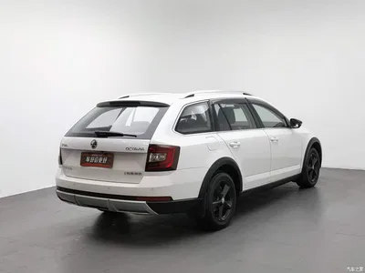 2018 Škoda Octavia Model Wagon TSI230 DSG Comfort Edition, фото 2, лот 10349478
