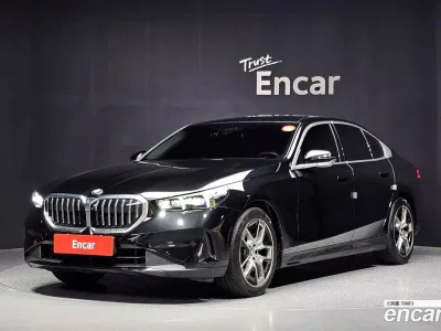 2024 BMW 5-Series 520i, фото 1, лот 10180466