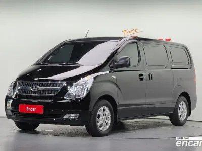 2015 Hyundai Starex 3-Seater VAN, фото 1, лот 10226449