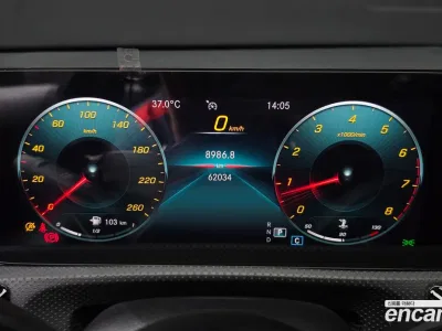 2021 Mercedes-Benz A-Class A220 Sedan, фото 1, лот 10035819