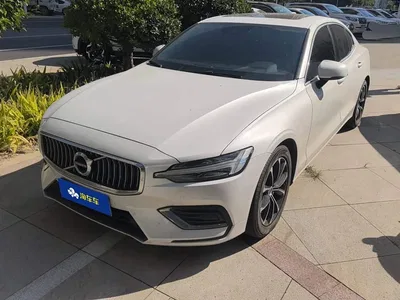 2021 Volvo S60 T4 Smart Elite Luxury, фото 1, лот 10401607