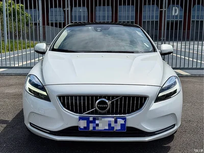 2017 Volvo V40 T3 R-Design, фото 2, лот 10365088