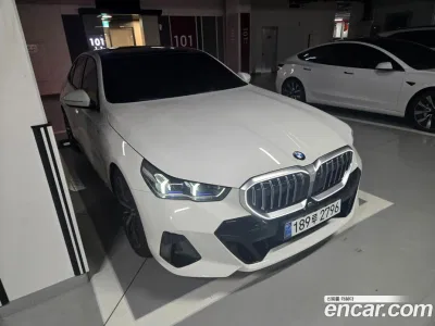 2025 BMW 5-Series 530i xDrive M Sport, фото 3, лот 10206384