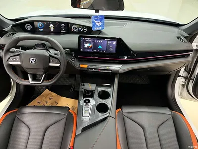2023 Changan UNI-V 1.5T Luxury Edition, фото 4, лот 10248100