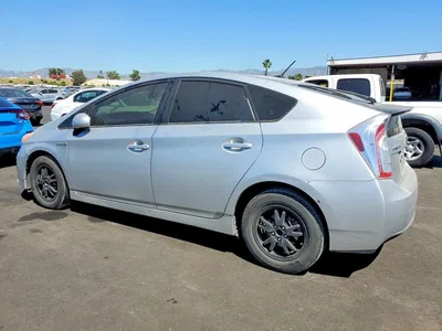 2013 TOYOTA PRIUS TWO, фото 2, лот 10559486