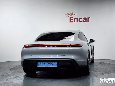 2022 Porsche Taycan Base, фото 4, лот 10104021