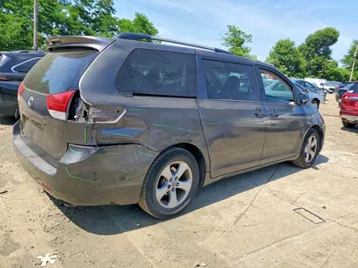 2011 TOYOTA SIENNA LE, фото 3, лот 10555123