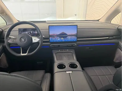 2025 Voyah Auto Voyah Dreamer Model PHEV Basic Version, фото 4, лот 10358588