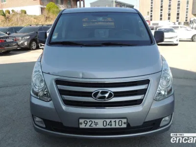 2018 Hyundai Starex 3-Seater VAN, фото 1, лот 10191570