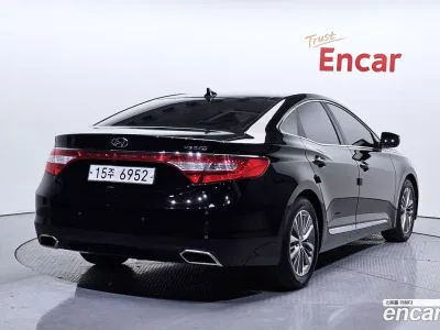 2015 Hyundai Grandeur HG240 Modern, фото 1, лот 10063106