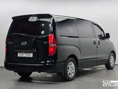 2011 Hyundai Starex 11-Seater Wagon, фото 2, лот 10161026