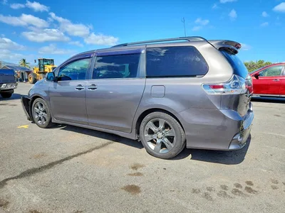 2016 TOYOTA SIENNA SE, фото 2, лот 10568673
