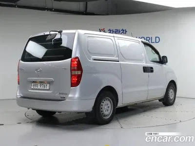 2009 Hyundai Starex 3-Seater VAN, фото 2, лот 10763597