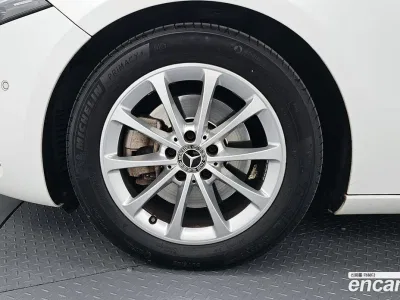2020 Mercedes-Benz A-Class A220 Sedan, фото 4, лот 10037189