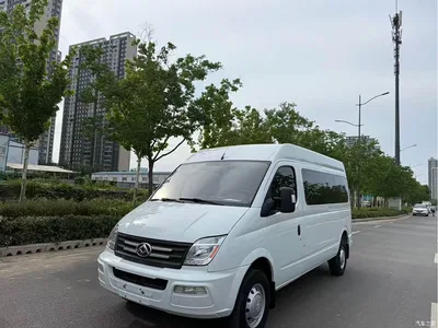 2023 SAIC Maxus Xintu V80 2.0T PLUS Manual All-round King Long Wheelbase Medium Roof 6/7/8/9-seater, фото 1, лот 11160676
