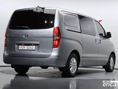 2019 Hyundai Starex Van 5-Seater, фото 1, лот 10192647