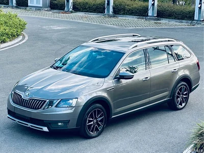 2018 Škoda Octavia Model Wagon TSI230 DSG Luxury Edition, фото 1, лот 10349240